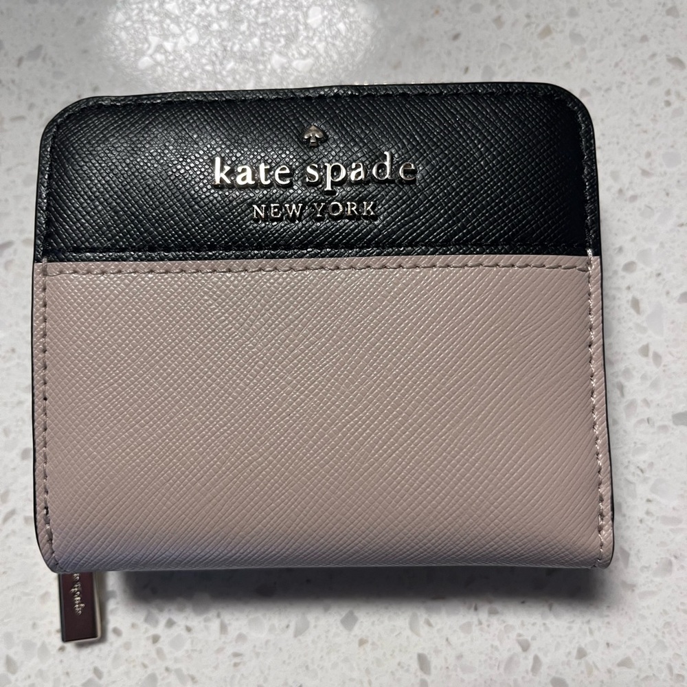 LIKE NEW Kate Spade two-tone wallet